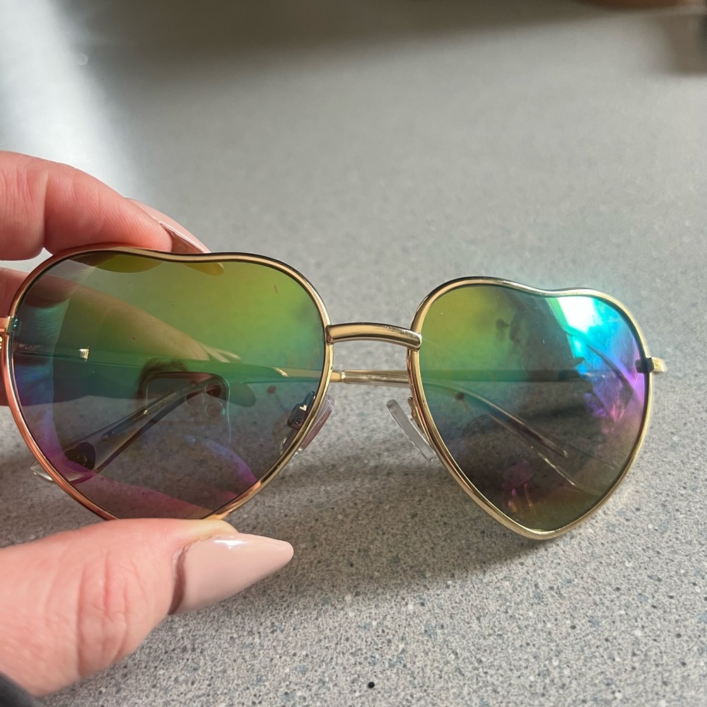 Betsey Johnson heart glasses